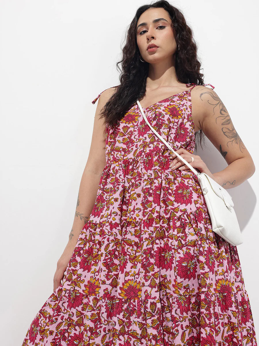 Noe Velarro Pink Shoulder Strapes
Fit & Flared Cotton Dress