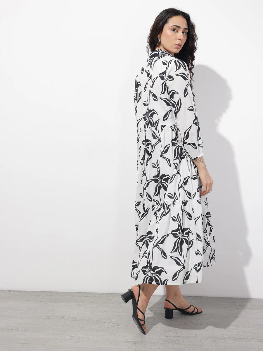 Noe Velarro White Shirt Coller
Mulmul Linning Cotton Dress