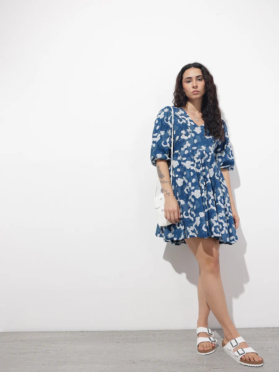 Noe Velarro Blue V-Neck Short Bell Sleeves Mini Cotton Dress