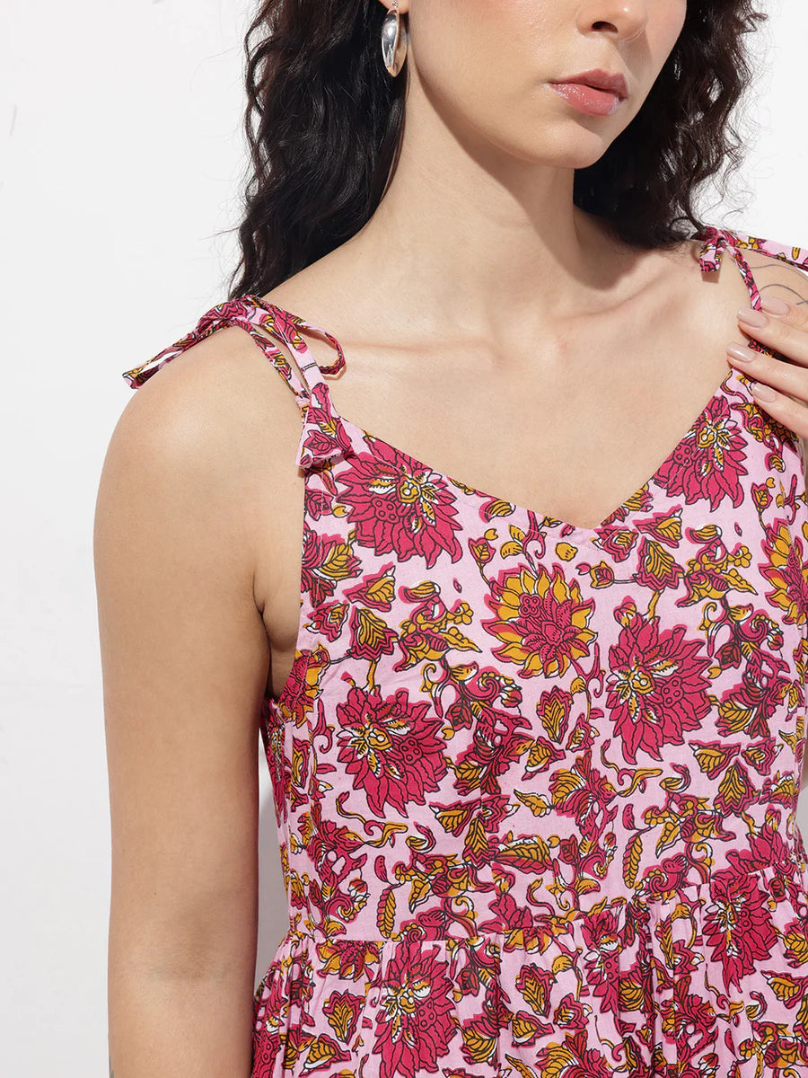 Noe Velarro Pink Shoulder Strapes
Fit & Flared Cotton Dress