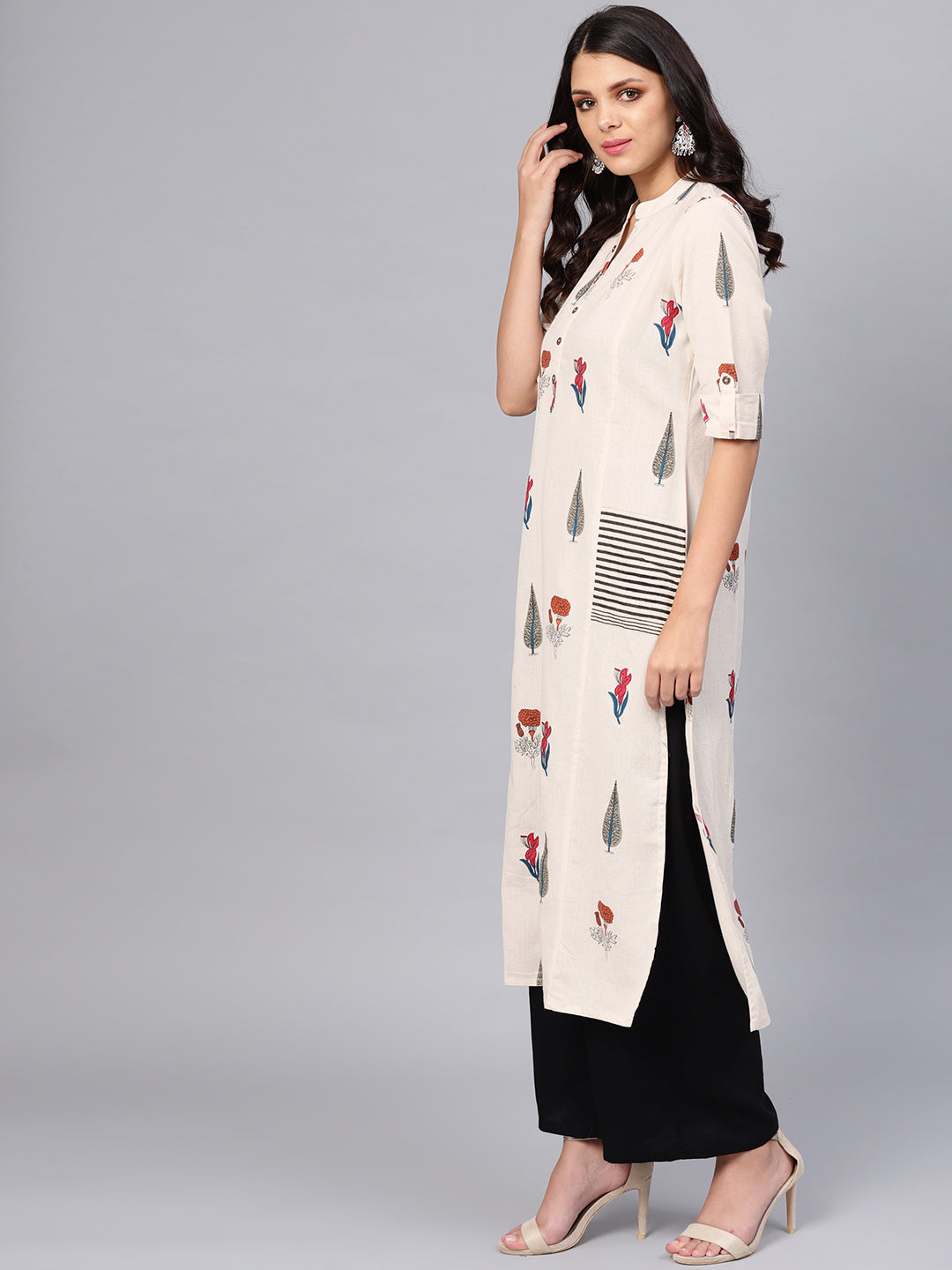 Noe Velarro Women's Off White Regular A-Line Calf Long Kurta