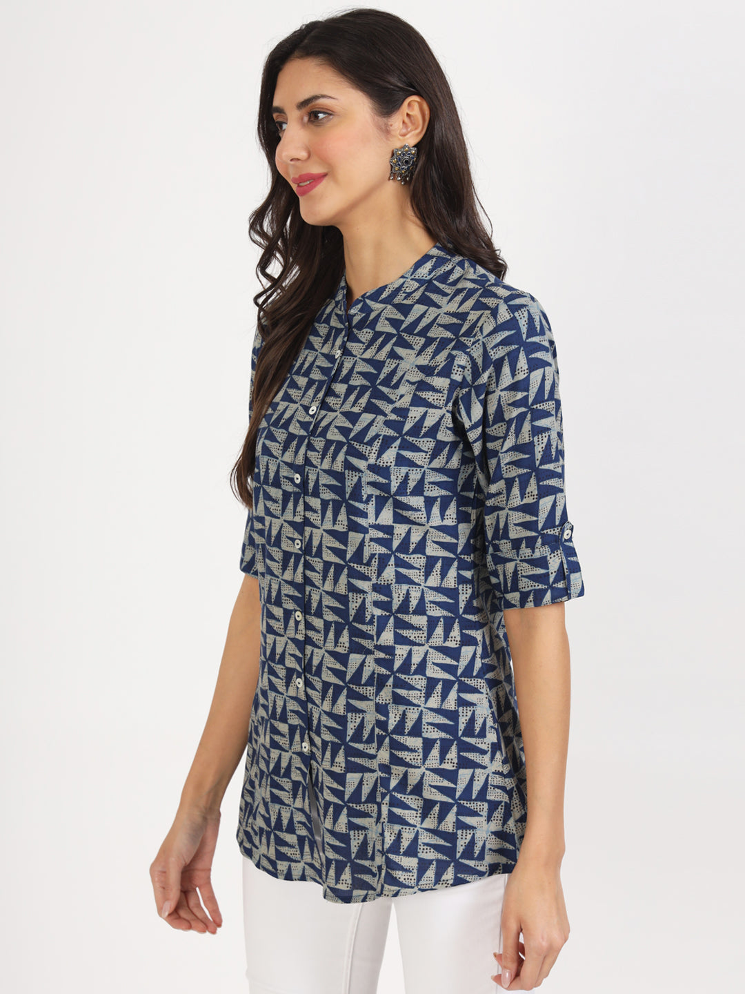 Noe Velarro Blue Floral Printed Cotton Top