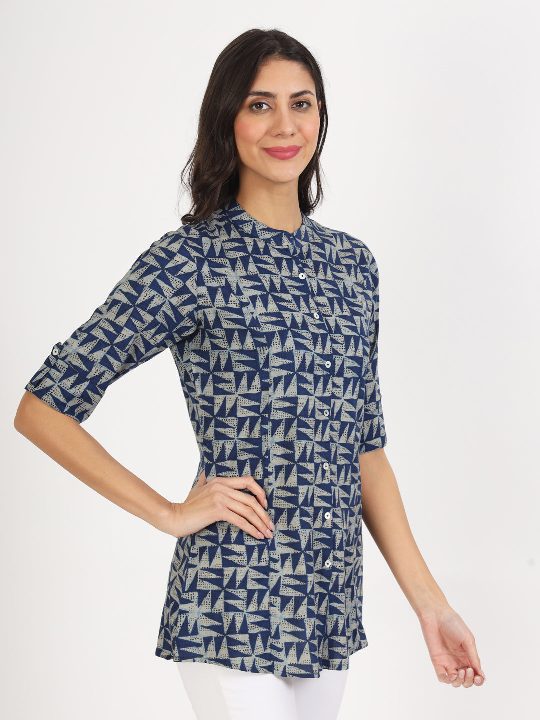 Noe Velarro Blue Floral Printed Cotton Top