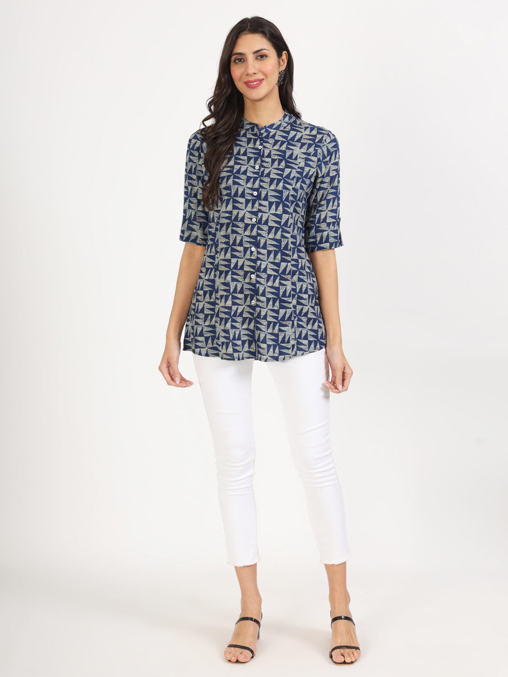 Noe Velarro Blue Floral Printed Cotton Top