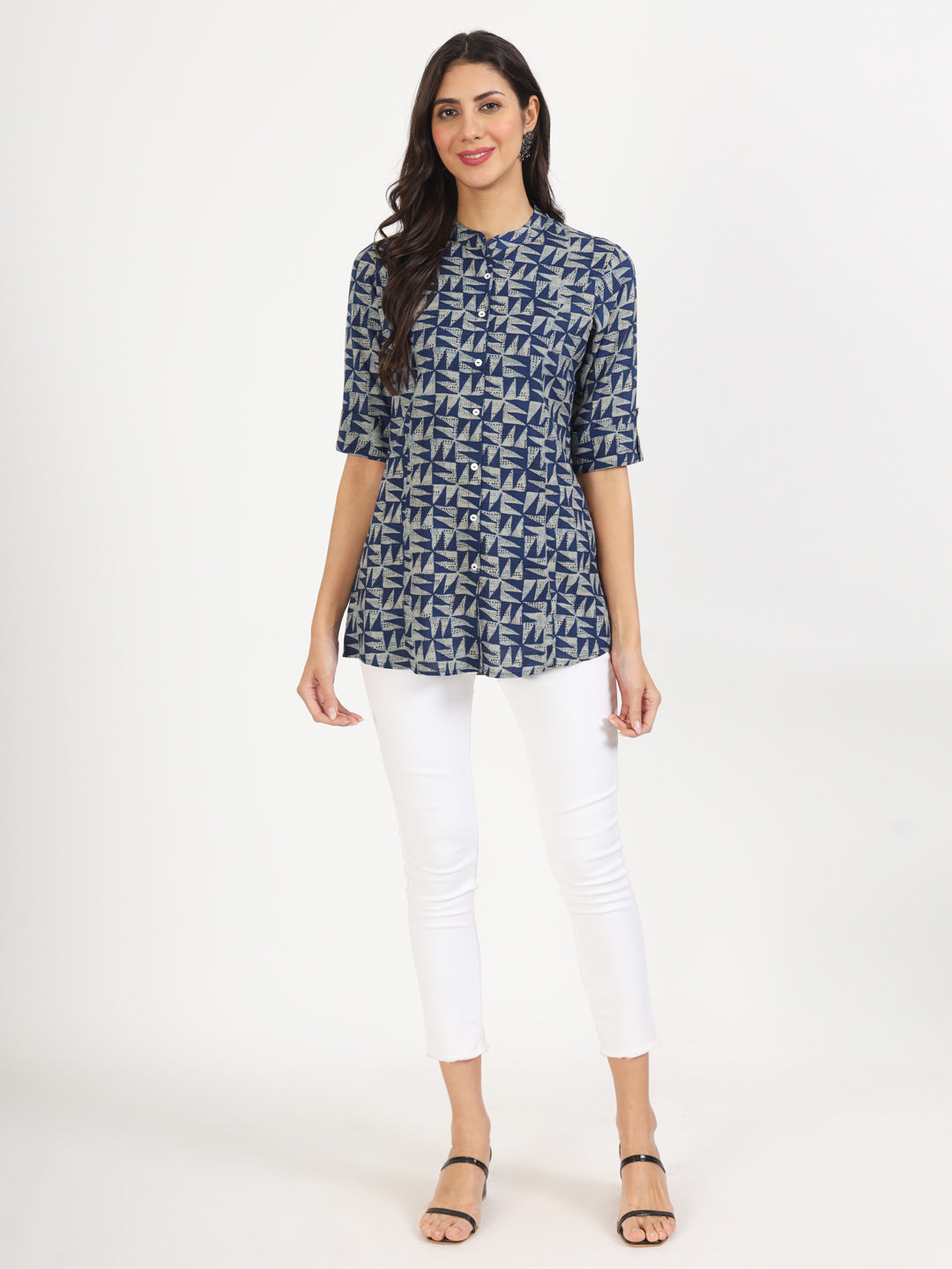 Noe Velarro Blue Floral Printed Cotton Top
