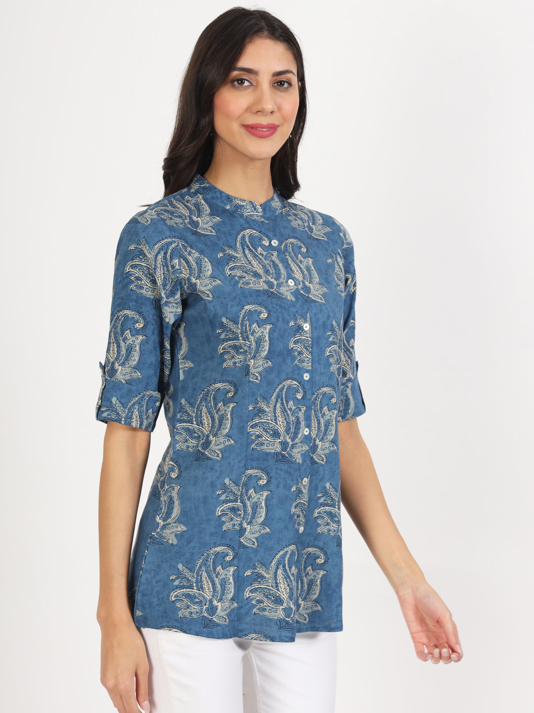 Noe Velarro Blue Floral Printed Rayon Top