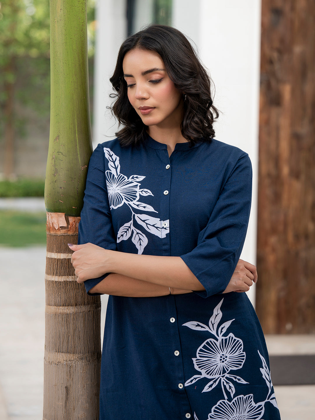 Noe Velarro Navy Blue Floral Printed Cotton A-line Fit Kurta Pant Set