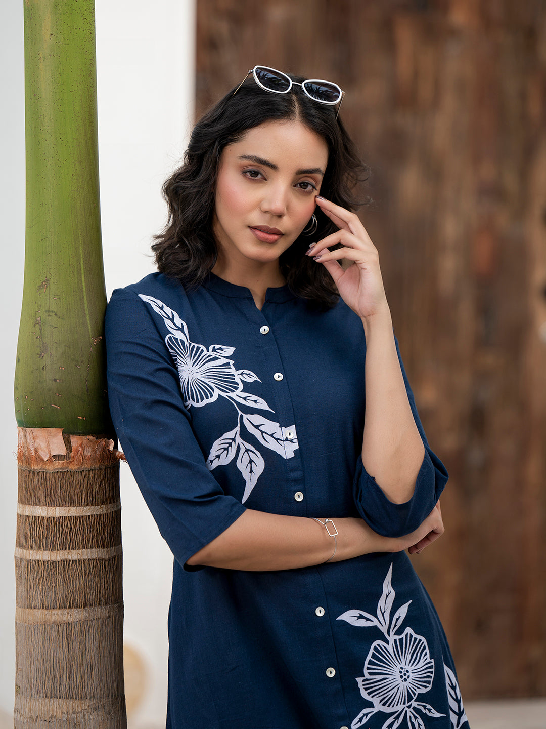 Noe Velarro Navy Blue Floral Printed Cotton A-line Fit Kurta Pant Set