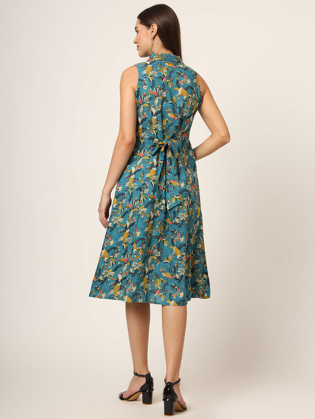 Noe Velarro Blue Floral Print A-Line Midi Dress