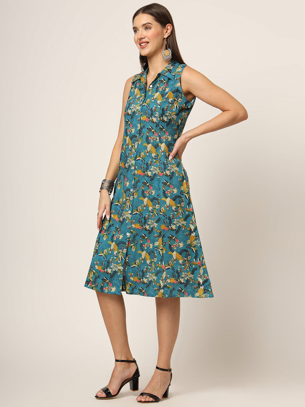 Noe Velarro Blue Floral Print A-Line Midi Dress