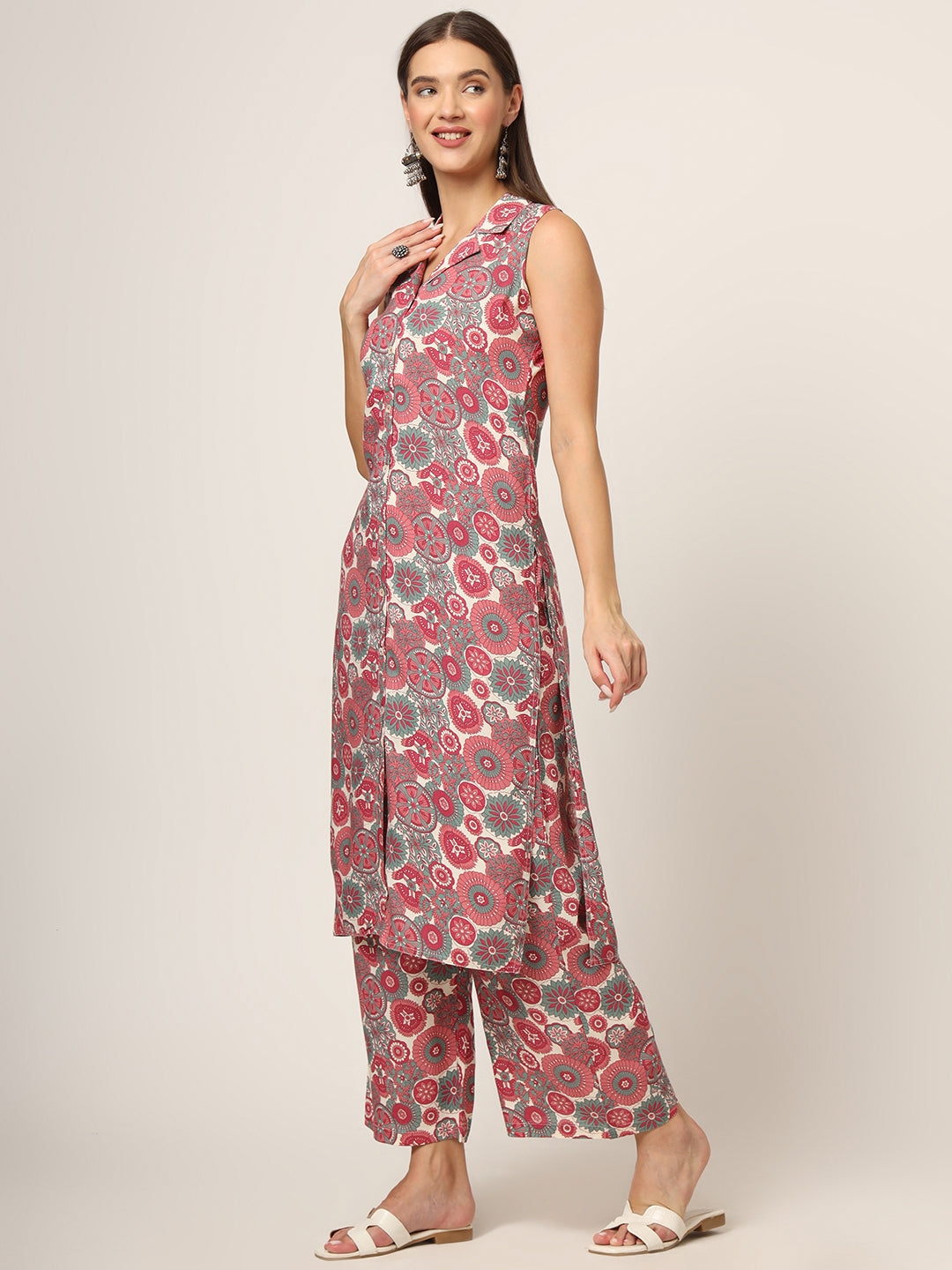 Noe Velarro Maroon Printed Rayon Fabric Straight Kurta