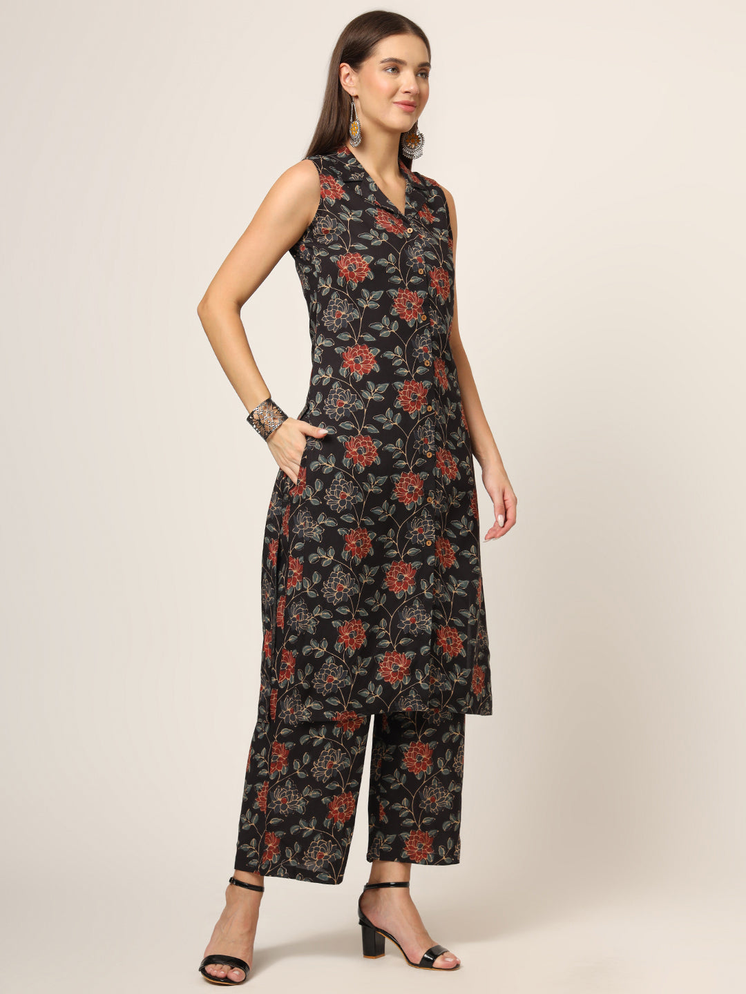 Noe Velarro Black Printed Rayon Fabric Straight Kurta