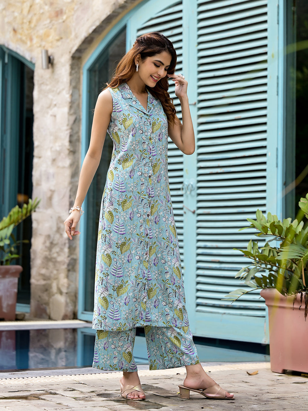 Noe Velarro Sky Blue Floral Printed  A-Line Rayon Kurta Set