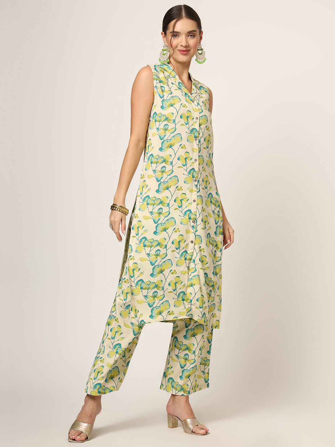 Noe Velarro Cream Printed Rayon Fabric Straight Kurta