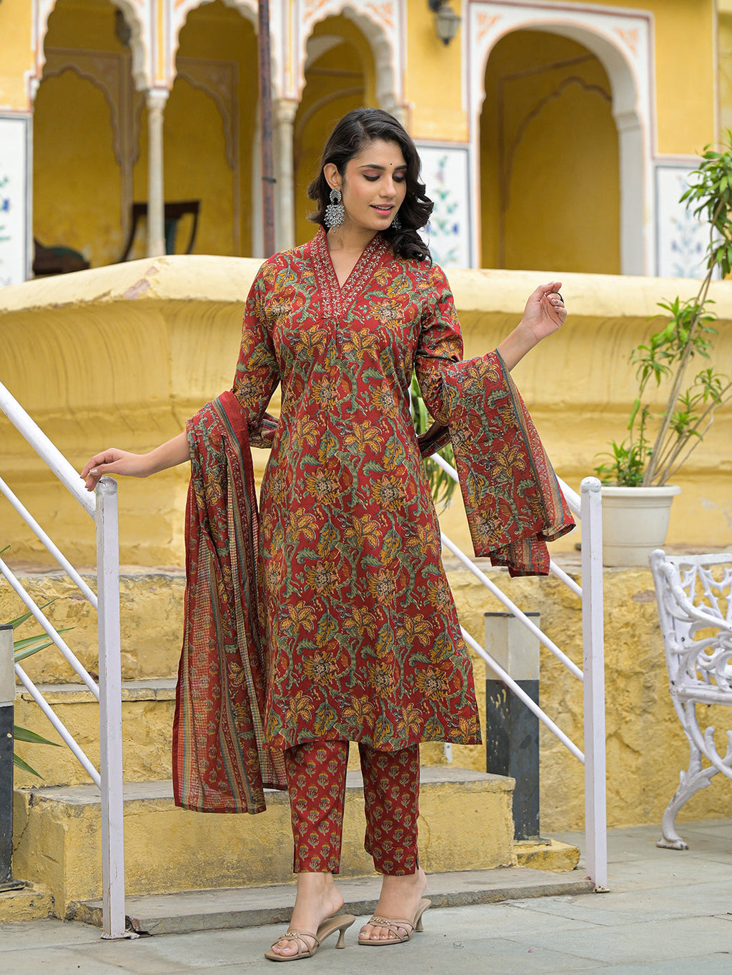 Noe Velarro Maroon Cotton V-neck Kurta Pant Set with Dupatta