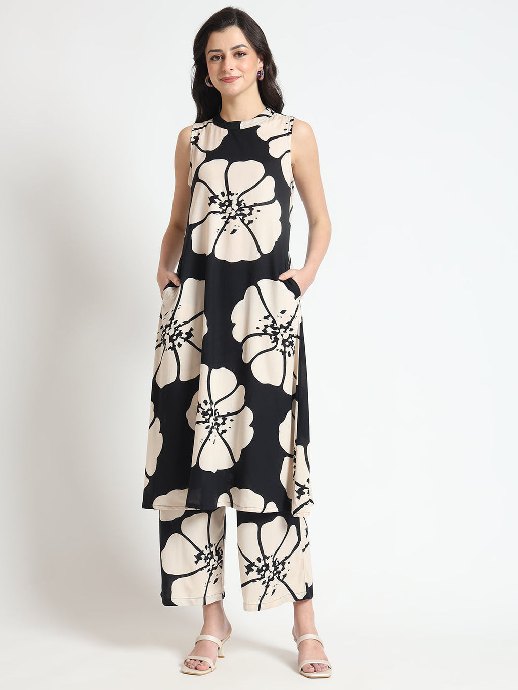 Noe Velarro Black Floral Print Rayon Sleeveless Co-ord Set