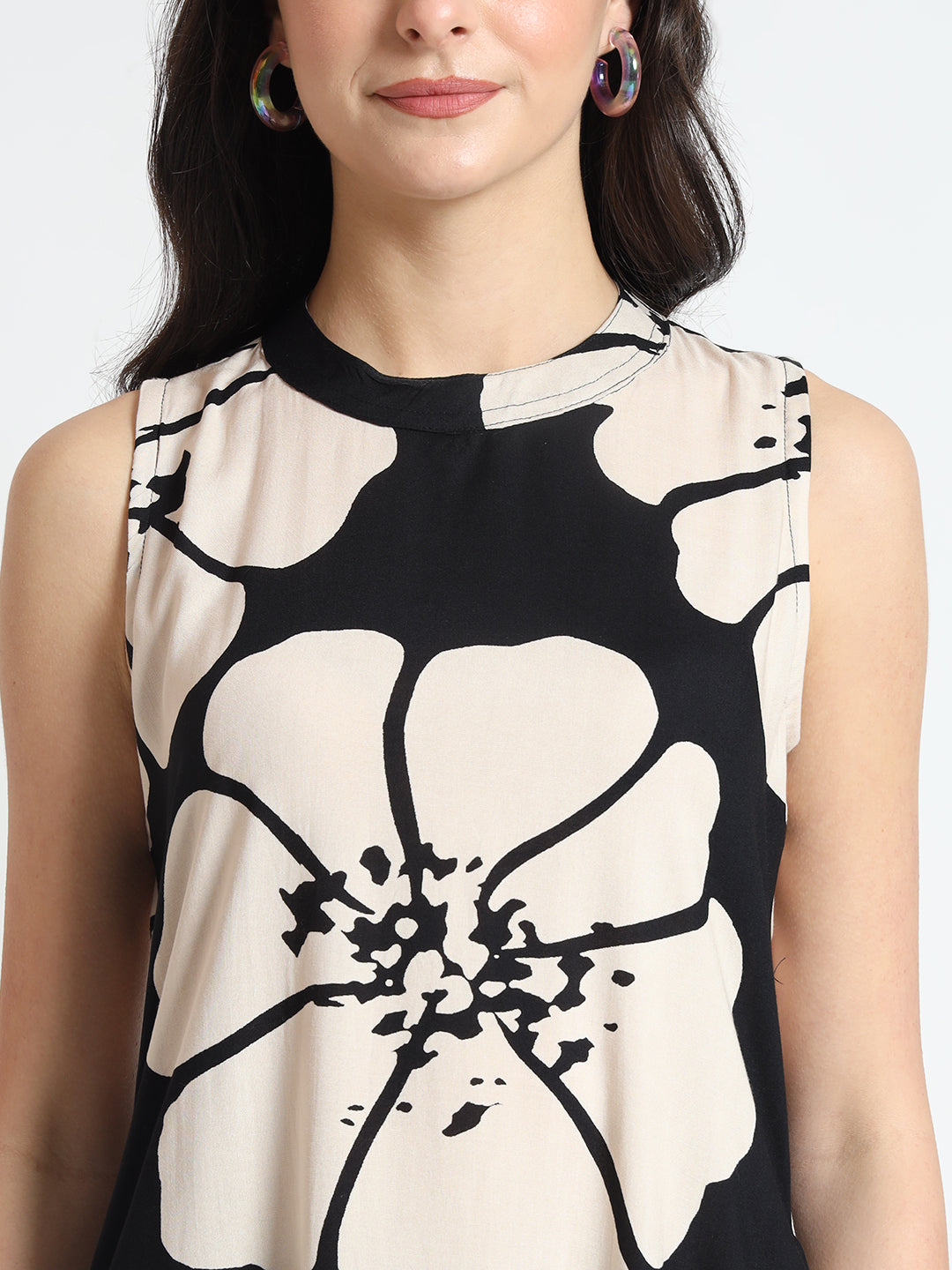 Noe Velarro Black Floral Print Rayon Sleeveless Co-ord Set