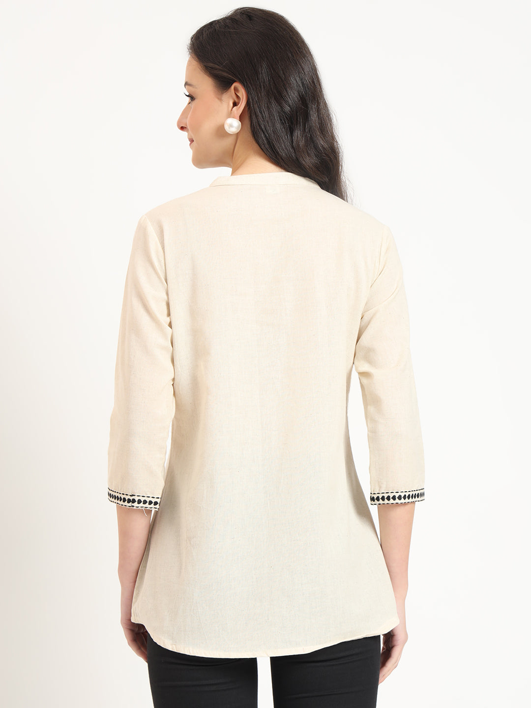 Noe Velarro Off White Cotton Round Neck Embroidery Top