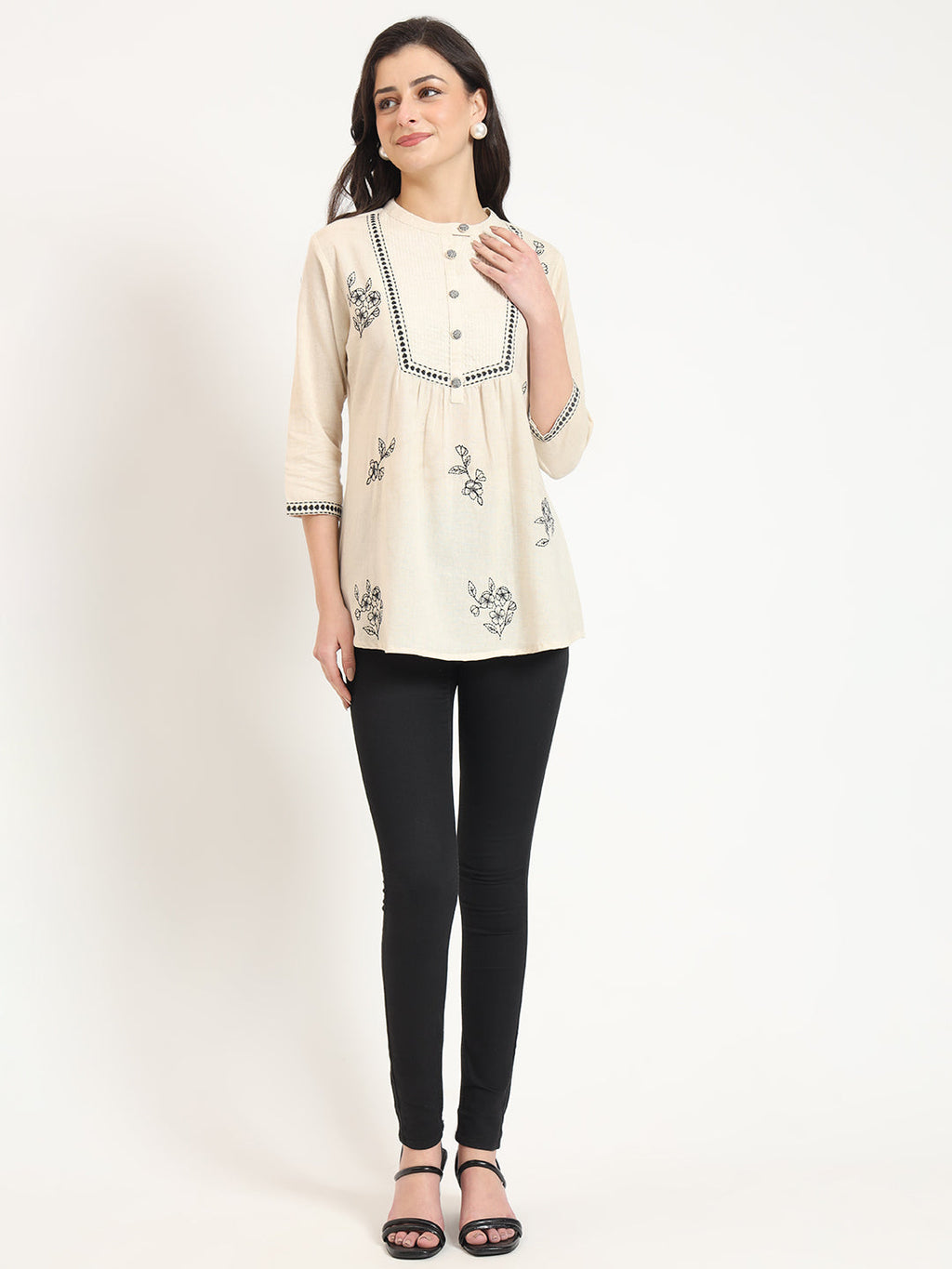 Noe Velarro Off White Cotton Round Neck Embroidery Top