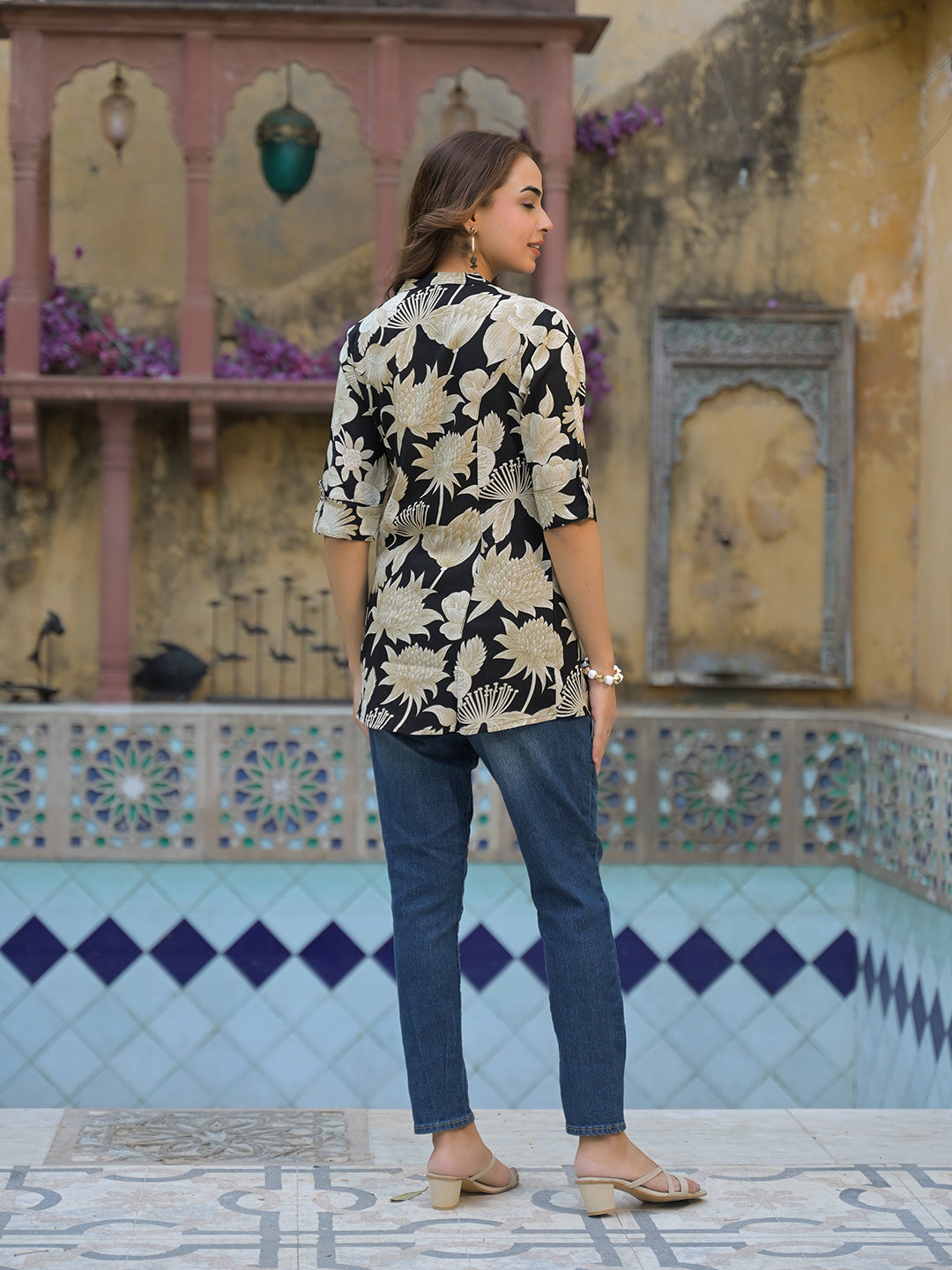 Noe Velarro Black Printed Rayon A-Line Top