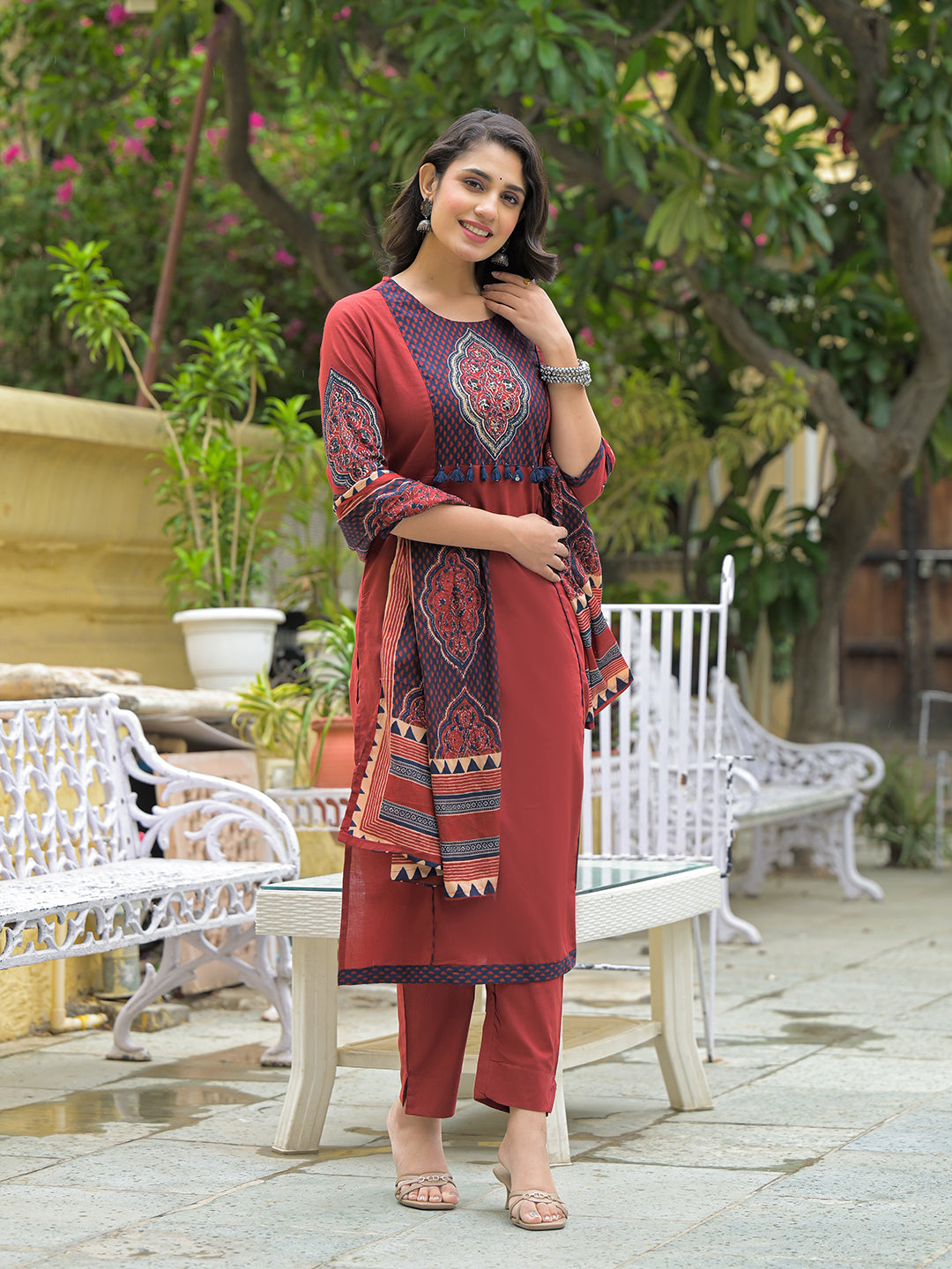 Noe Velarro Maroon Cotton Round neck Yoke work kurta Pant Set With Dupatta