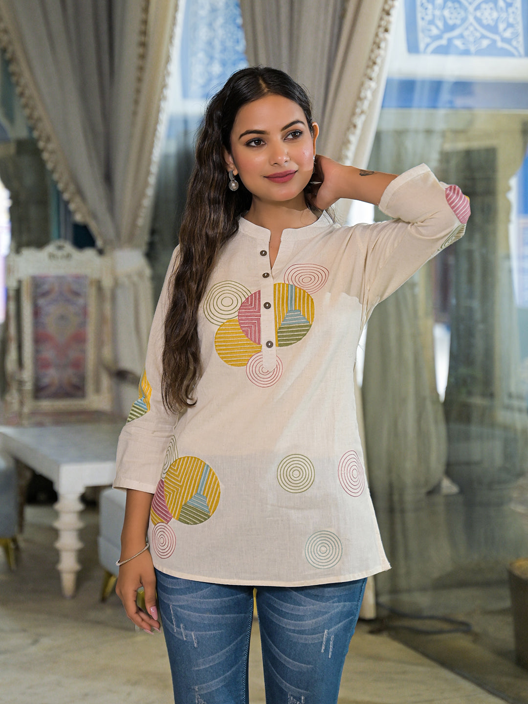 Noe Velarro Offwhite Embroidery Cotton Fabric Straight Top