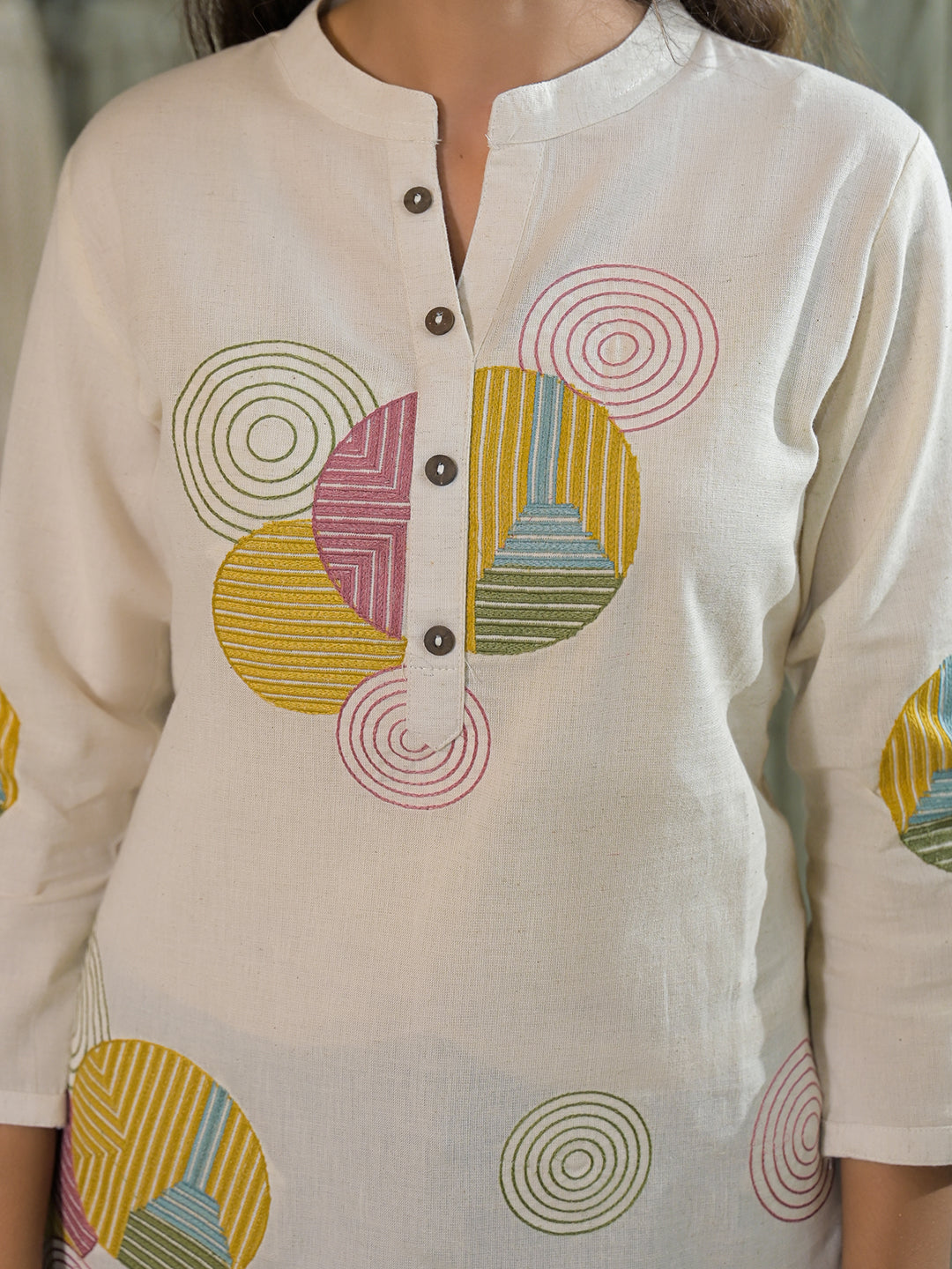 Noe Velarro Offwhite Embroidery Cotton Fabric Straight Top
