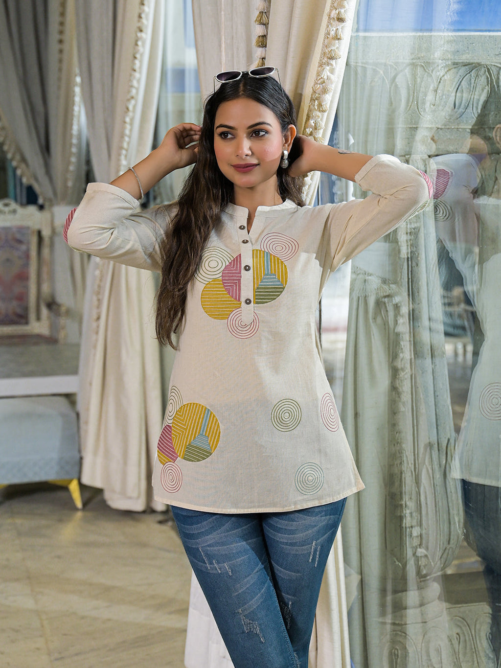 Noe Velarro Offwhite Embroidery Cotton Fabric Straight Top