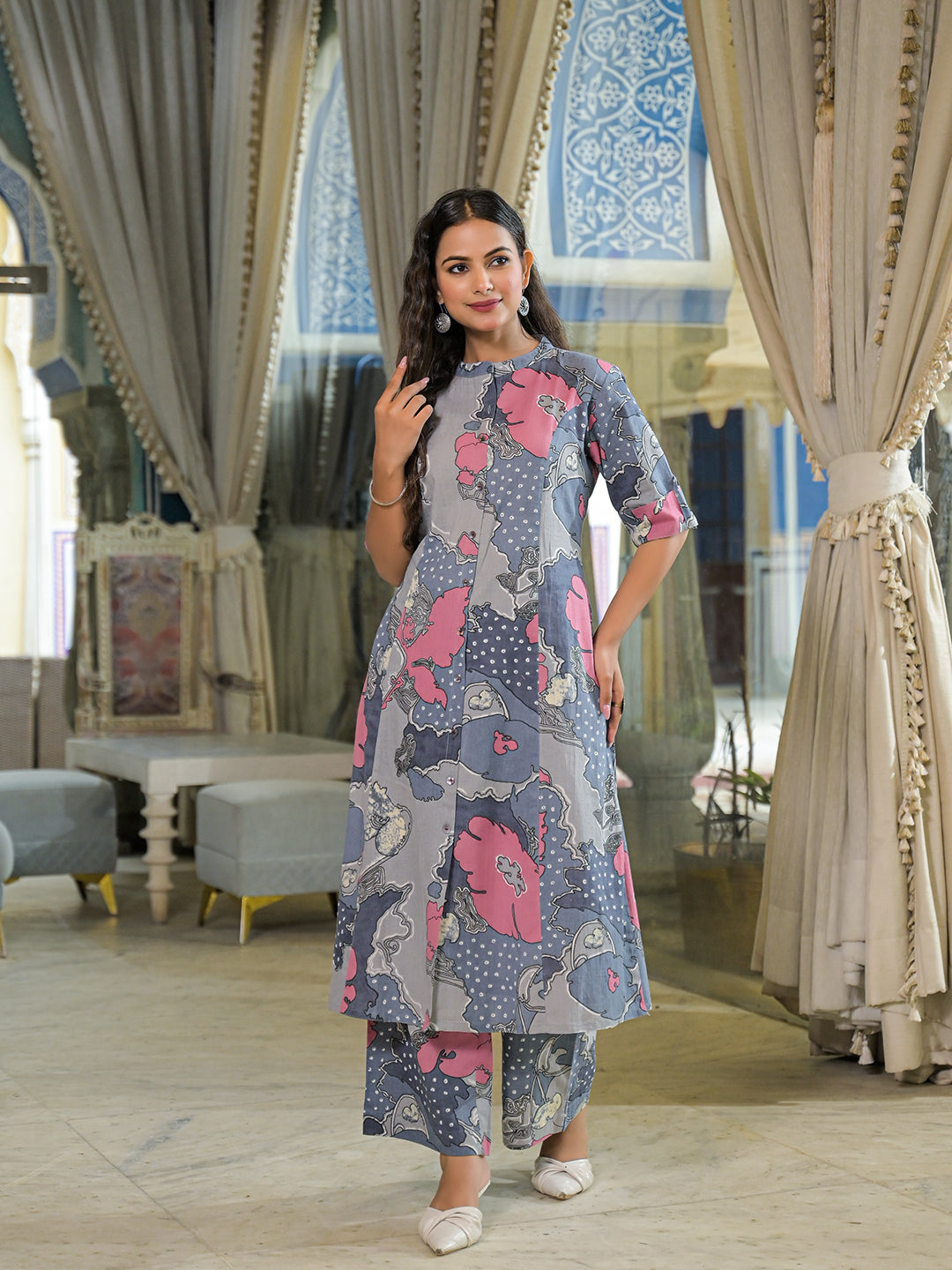 Noe Velarro Grey Floral Print A-Line Cotton Kurta Pant Sets
