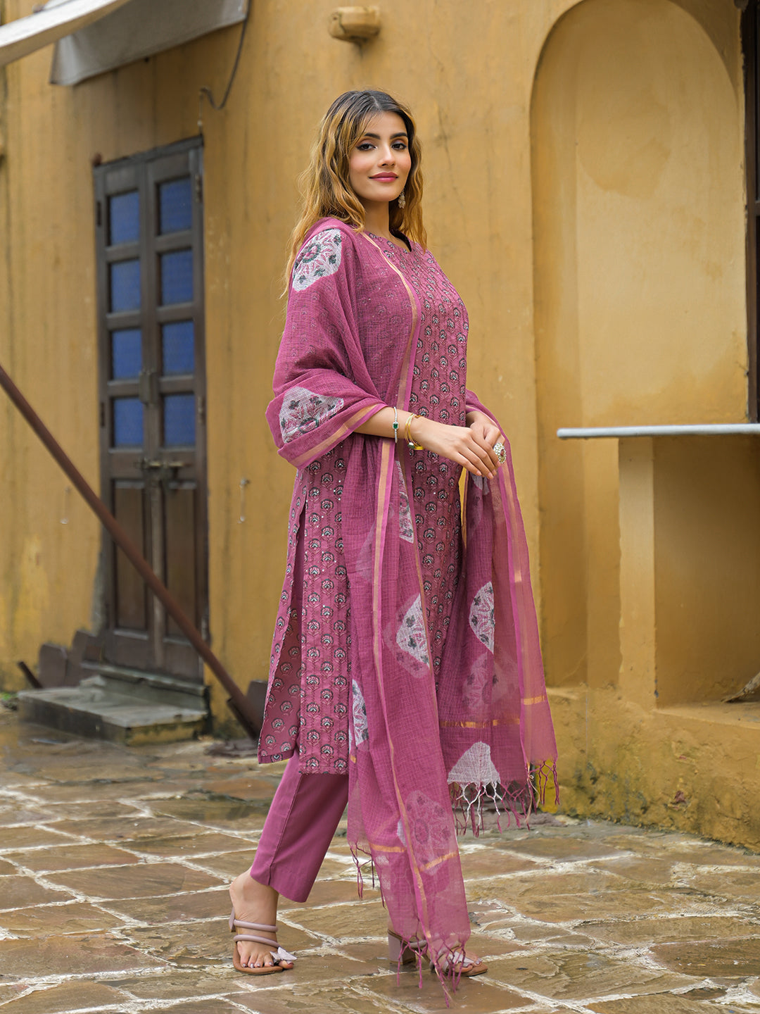 Noe Velarro Pink Embroidered Cotton Straight Kurta Pant Set With Dupatta