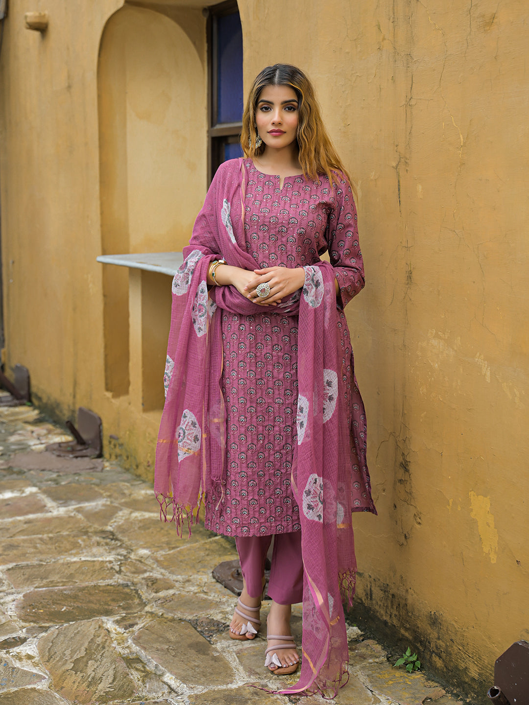 Noe Velarro Pink Embroidered Cotton Straight Kurta Pant Set With Dupatta