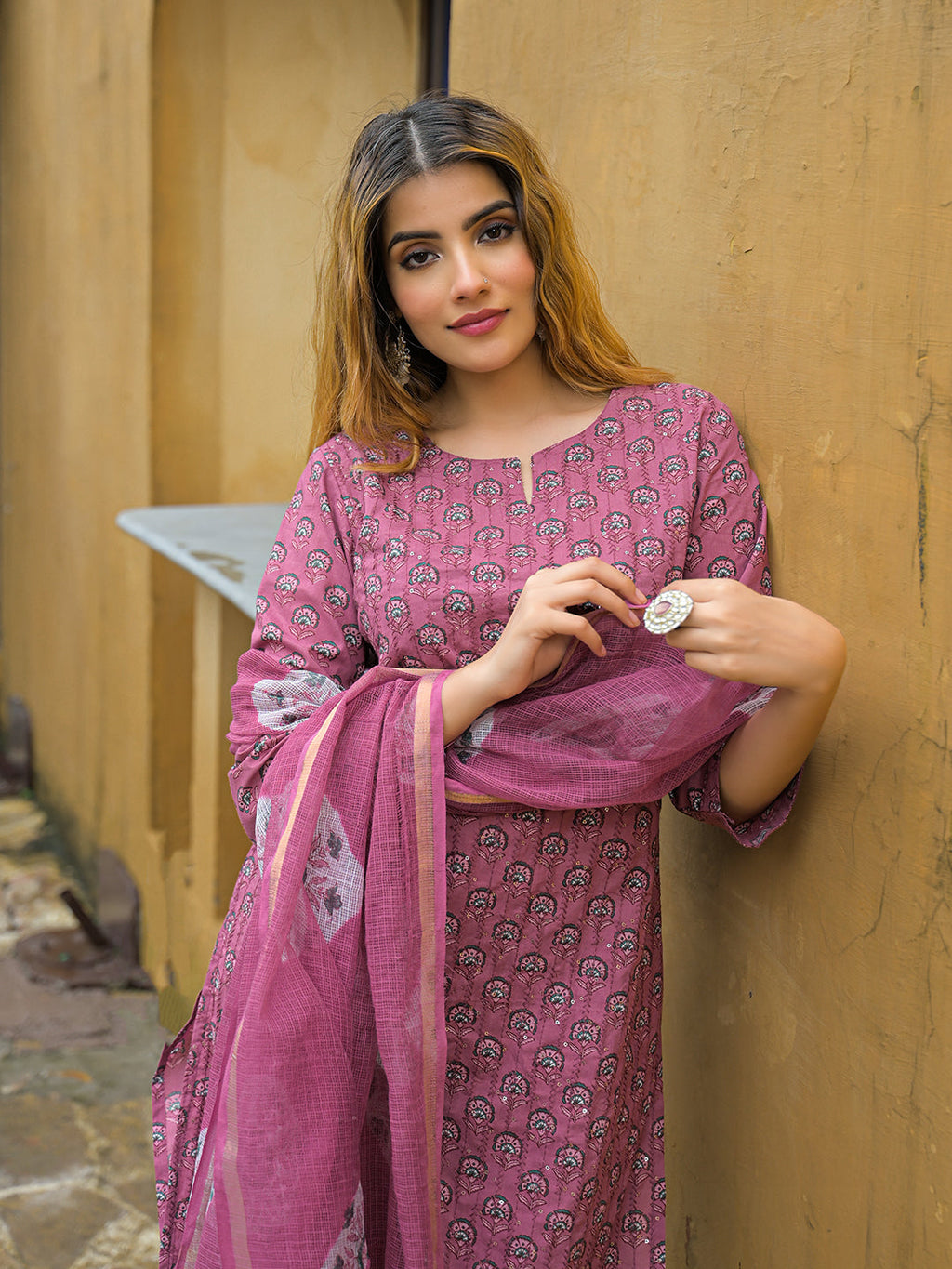 Noe Velarro Pink Embroidered Cotton Straight Kurta Pant Set With Dupatta