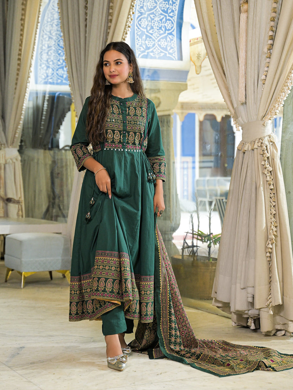 Noe Velarro Green Paisley Print Cotton Anarkali Kurta Pant Set With Dupatta
