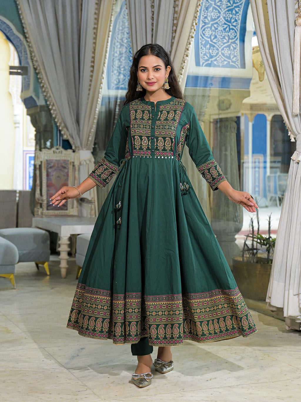 Noe Velarro Green Paisley Print Cotton Anarkali Kurta Pant Set With Dupatta