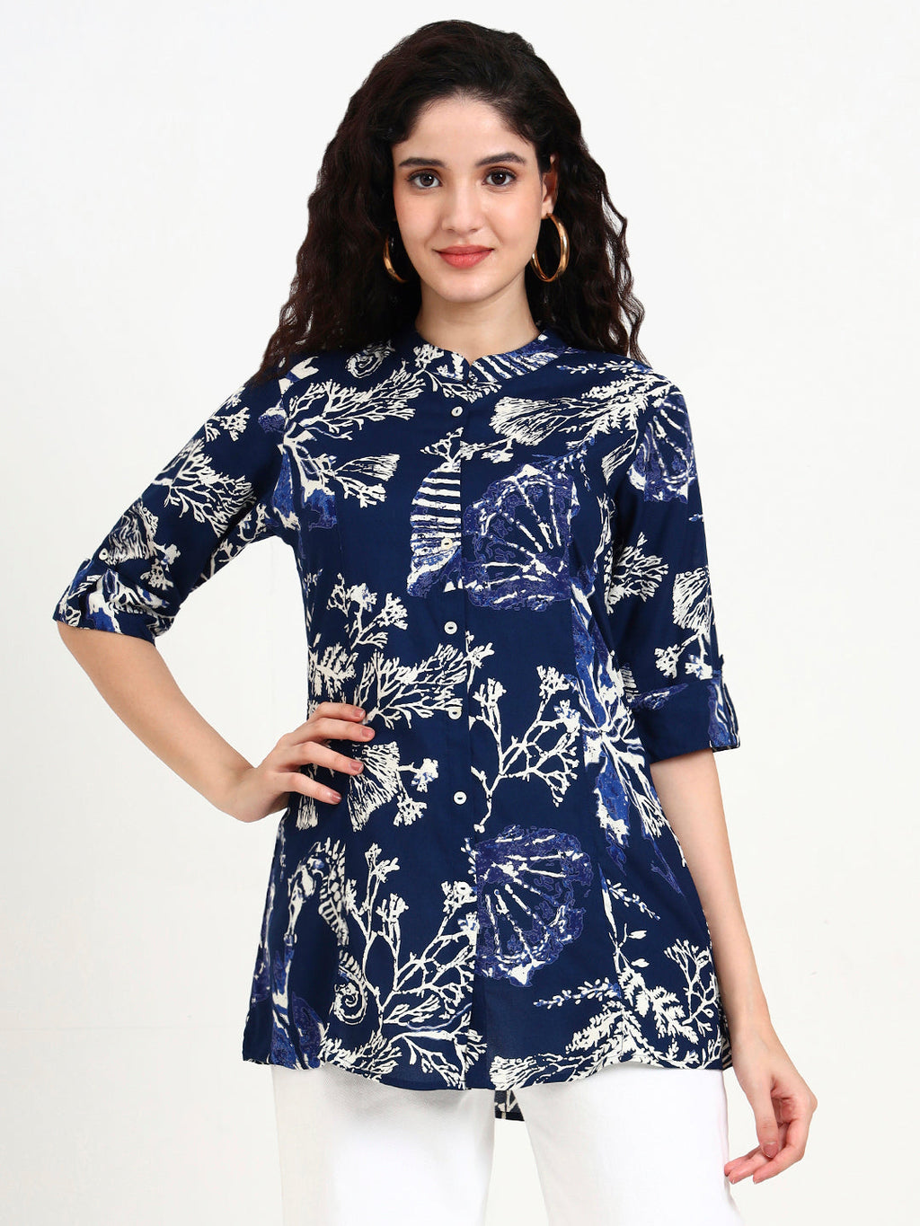 Noe Velarro Blue Printed Rayon Top