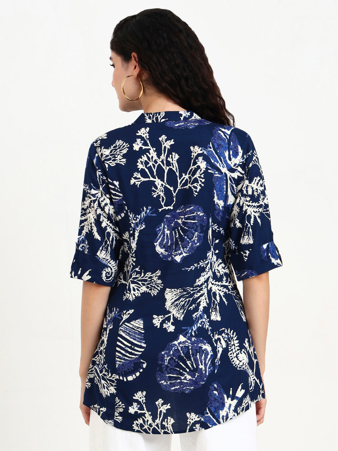 Noe Velarro Blue Printed Rayon Top