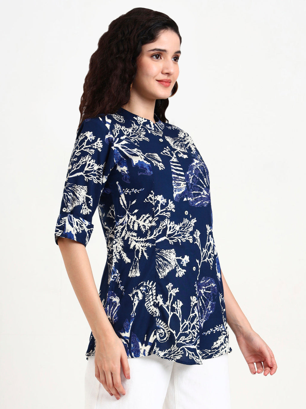 Noe Velarro Blue Printed Rayon Top