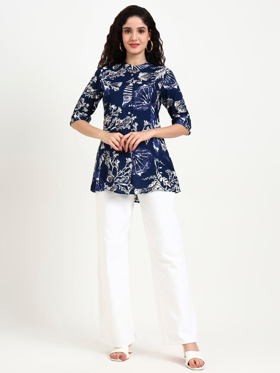 Noe Velarro Blue Printed Rayon Top