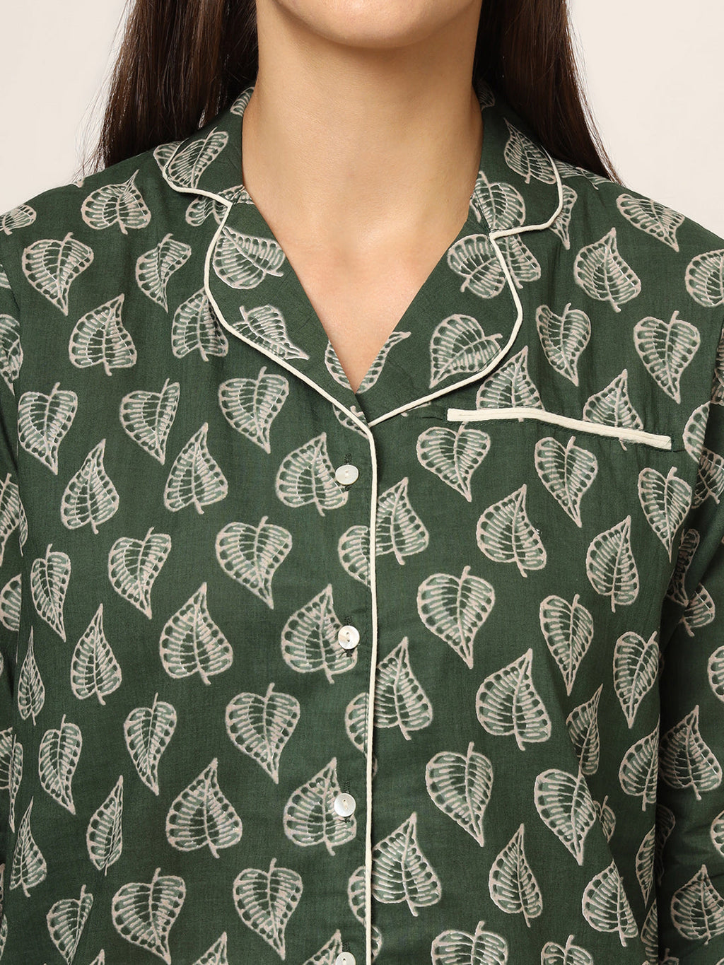 Noe Velarro Green Floral Print Cotton Regular Fit Night Suit