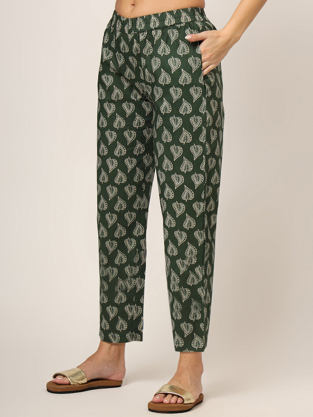 Noe Velarro Green Floral Print Cotton Regular Fit Night Suit