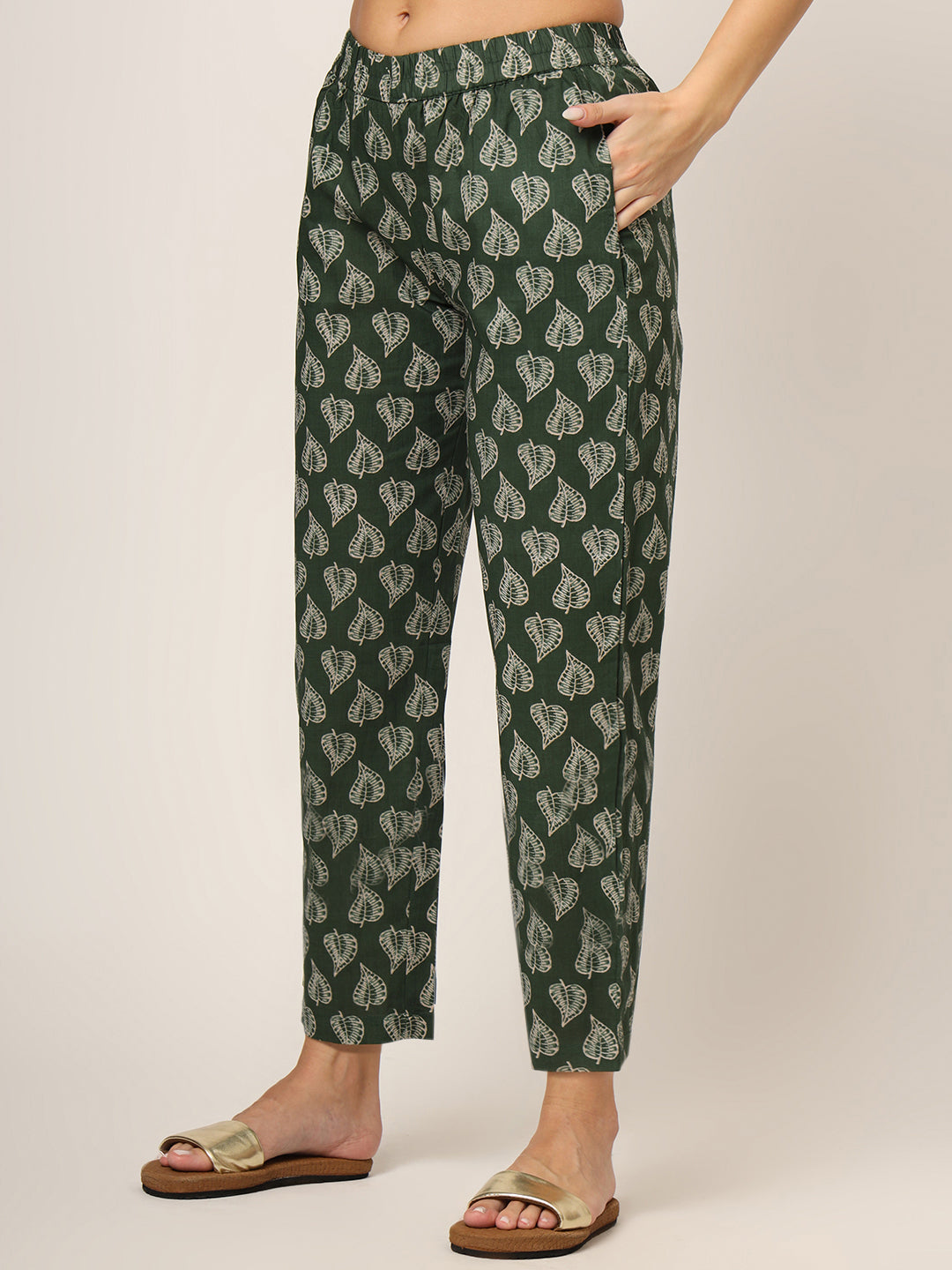 Noe Velarro Green Floral Print Cotton Regular Fit Night Suit