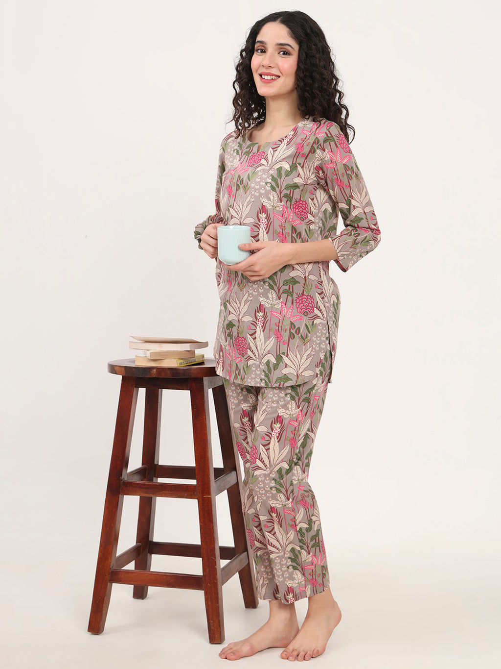 Noe Velarro Gray Round Neck Cotton Night Suit