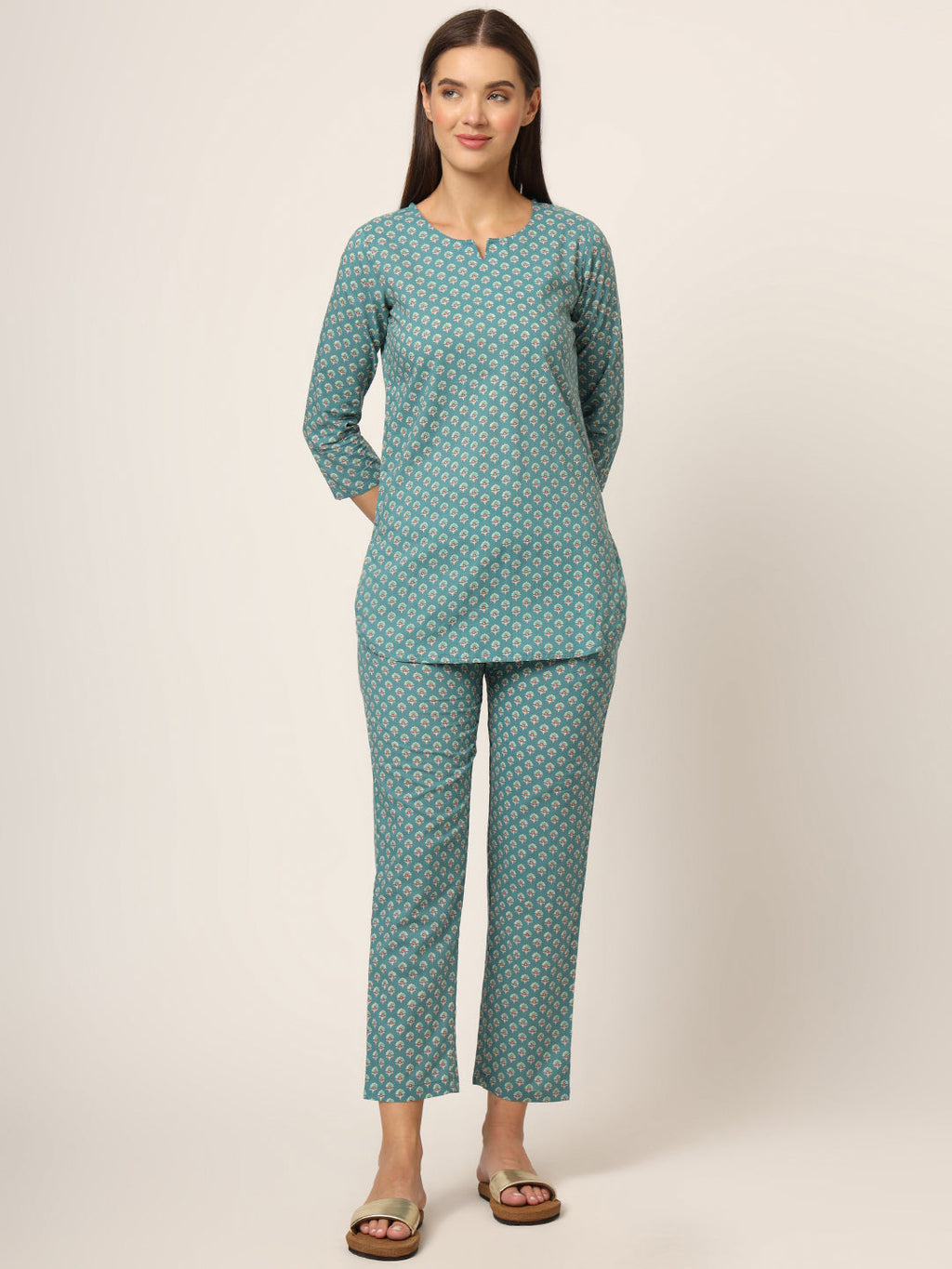 Noe Velarro Green Floral Print Cotton Regular Fit Night Suit