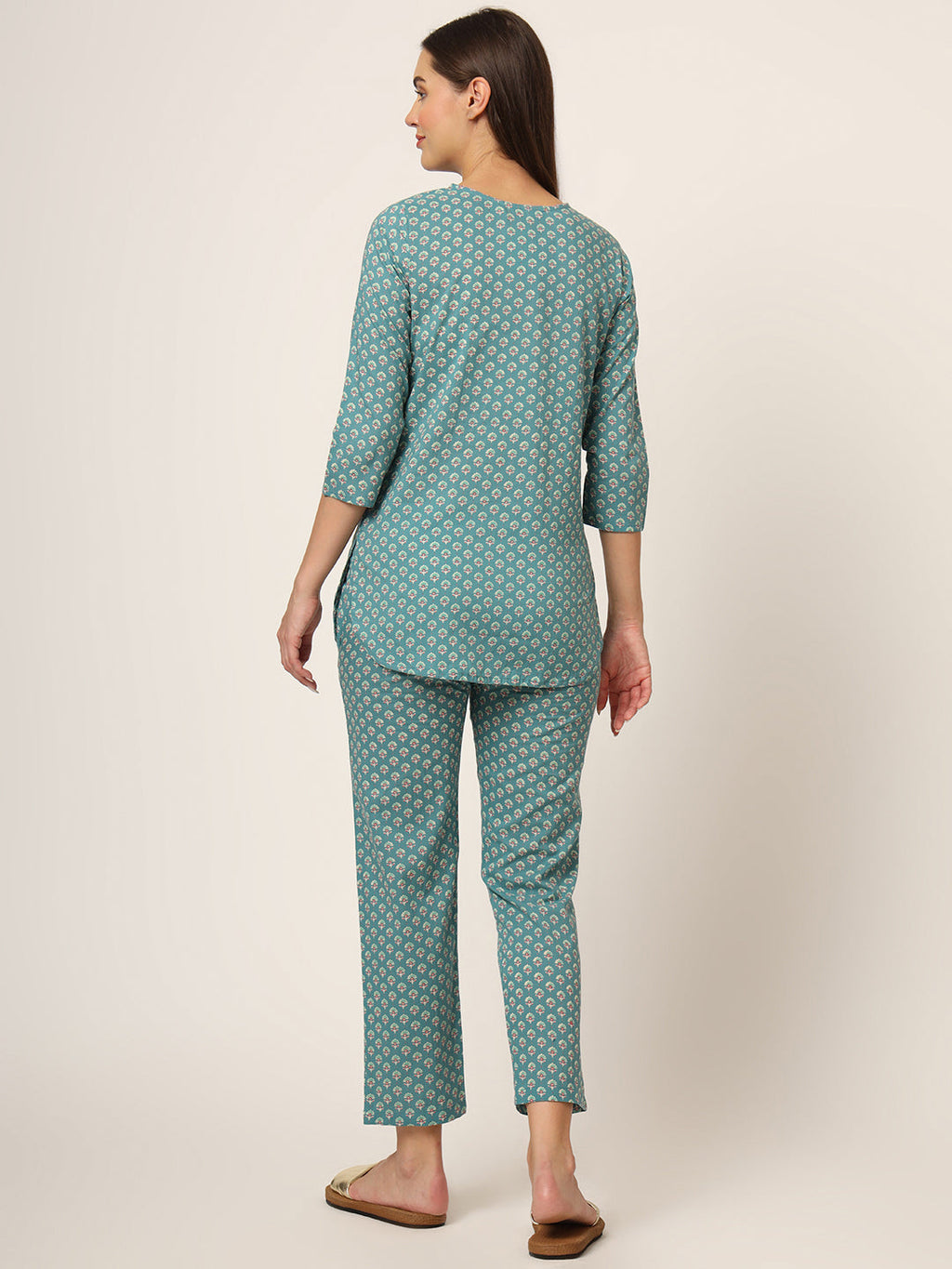 Noe Velarro Green Floral Print Cotton Regular Fit Night Suit