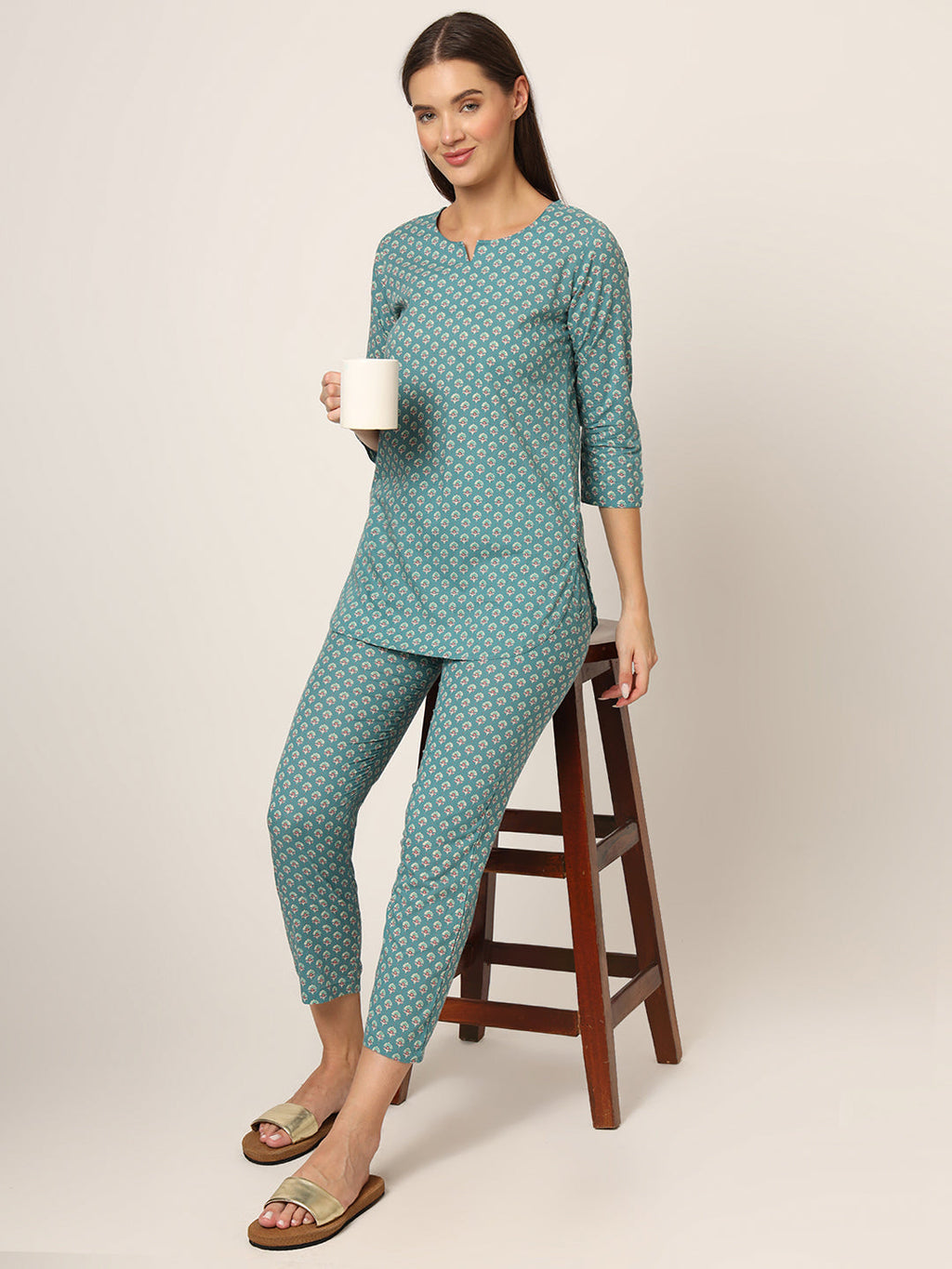 Noe Velarro Green Floral Print Cotton Regular Fit Night Suit