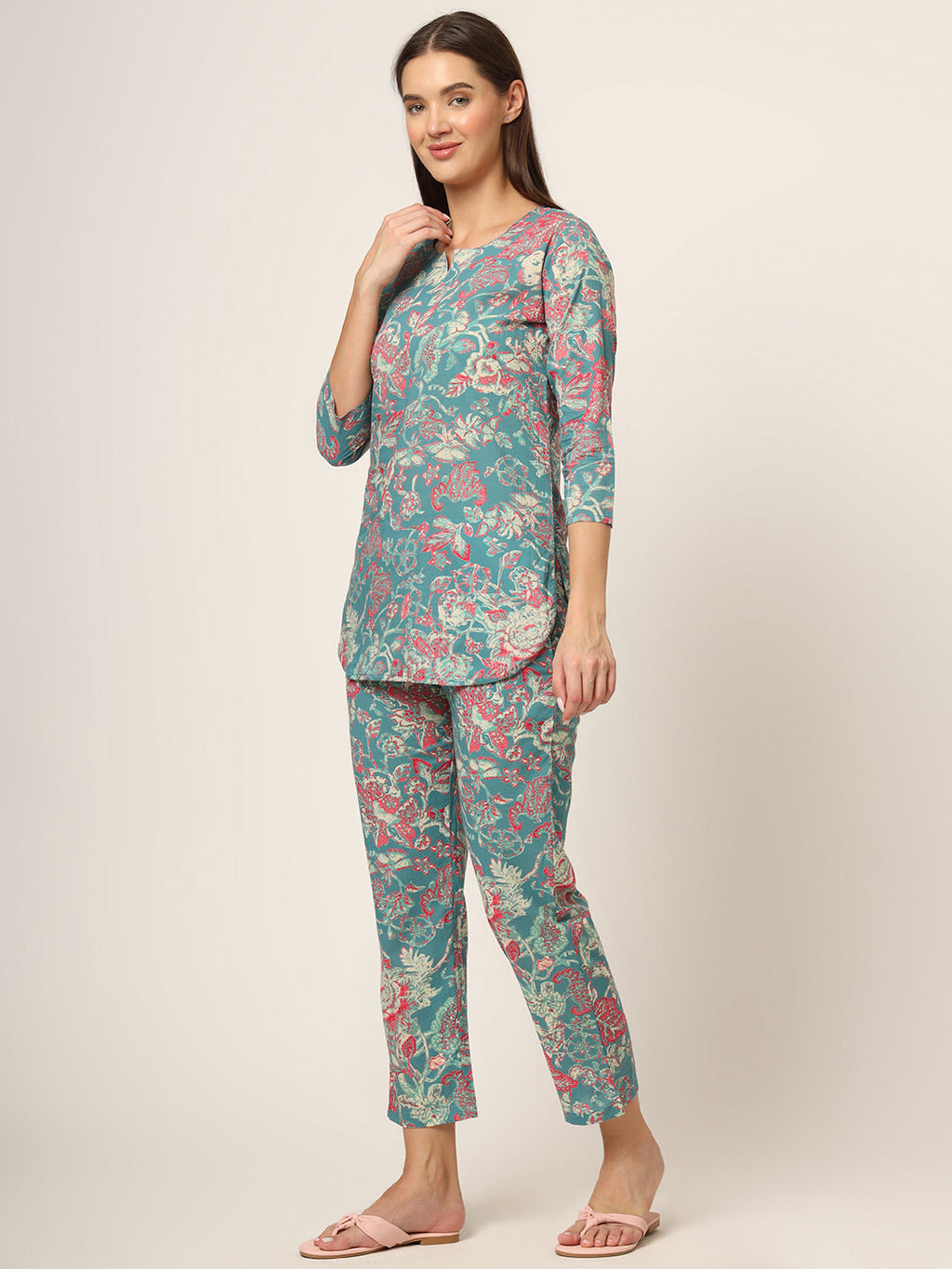 Noe Velarro Green Floral Print Cotton Regular Fit Night Suit