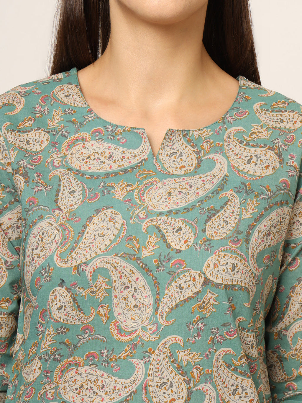 Noe Velarro Green Floral Print Cotton Regular Fit Night Suit