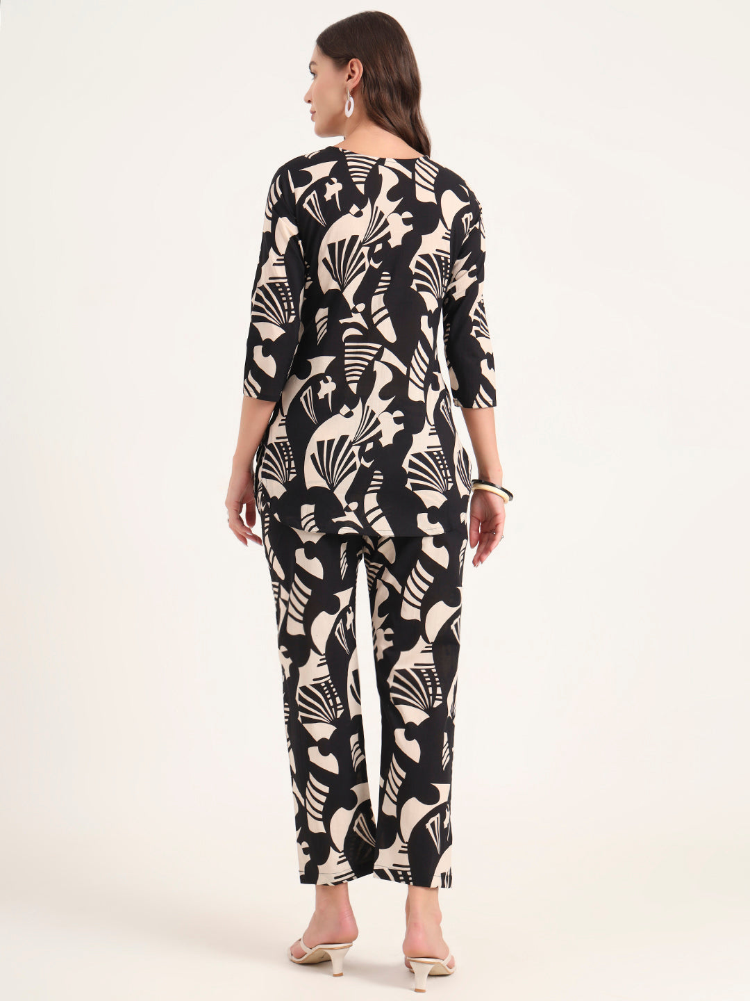 Noe Velarro Black Printed Cotton Night Suit Sets