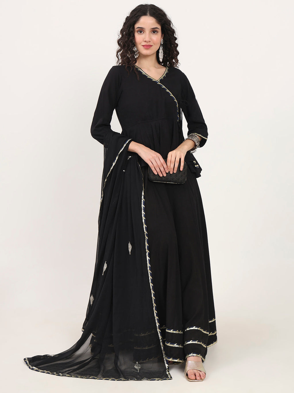 Noe Velarro Back Gota Hand Work lehenga dupatta set
