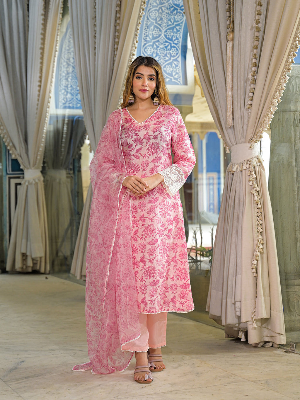 Noe Velarro Pink Hand Block Tussar Silk Straight Kurta Pant With Dupatta